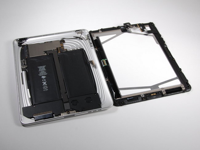 苹果iPad平板电脑拆机组图，看看iPad的内部构造和零件