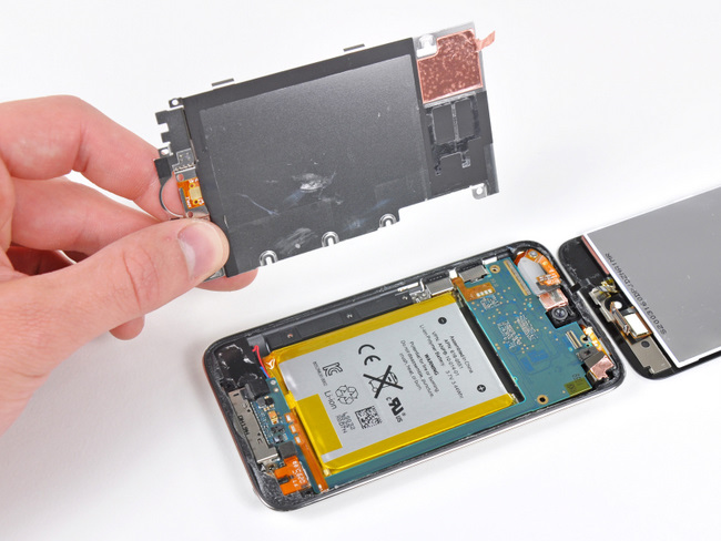 苹果 iPod touch 4 主板和电池