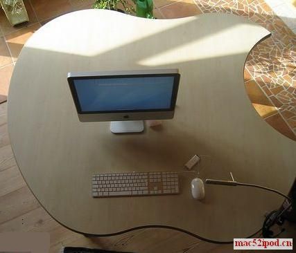 Apple苹果Logo外形的电脑桌，与Mac绝配